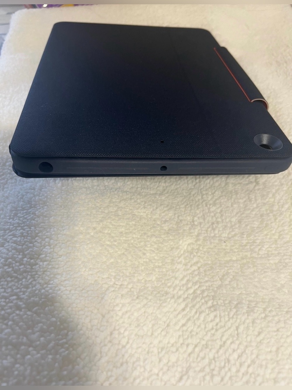 Logitech Rugged Combo 3 Touch iPad Keyboard Case - Picture 3 of 6